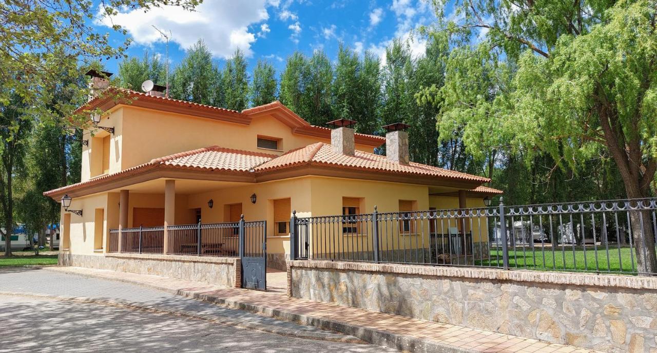 Camping Caravaning Cuenca Куэнка Экстерьер фото